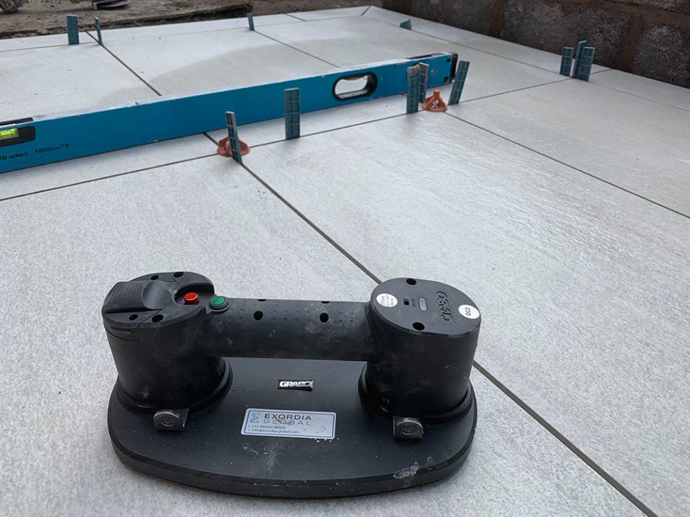 How Do You Lift Heavy Paving Slabs at Suzanne Cahill blog